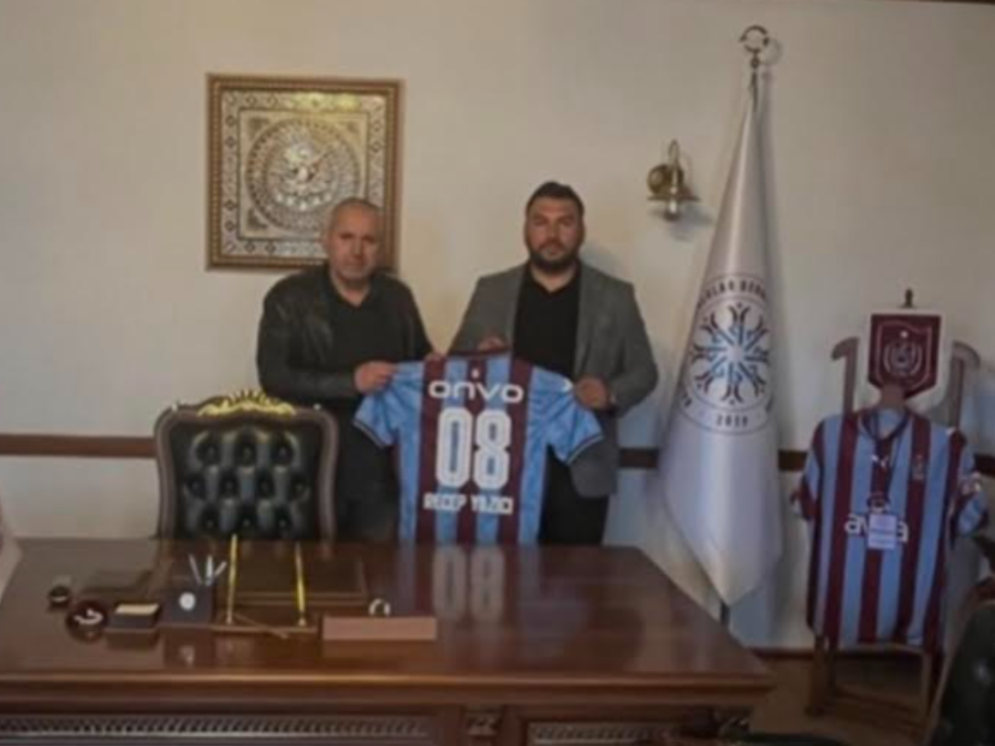 Başkent Trabzon Dernekler Federasyonu Genel Başkanı Sayın Ali Hacıfazlıoğlu’ndan Anlamlı Hediye